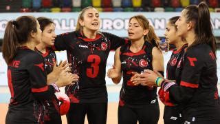 B­a­k­a­n­ ­K­a­s­a­p­o­ğ­l­u­­d­a­n­ ­K­a­d­ı­n­ ­G­o­l­b­o­l­ ­M­i­l­l­i­ ­T­a­k­ı­m­ı­­n­a­ ­t­e­b­r­i­k­ ­-­ ­S­o­n­ ­D­a­k­i­k­a­ ­H­a­b­e­r­l­e­r­
